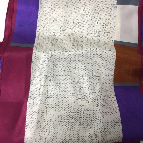 VTG Albert Nipon Elegant Pointed Edge 100% Silk Modern Scarf - Picture 5 of 8